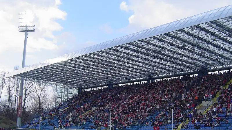 stade Henryk-Reyman, stade du club Wieczysta Kraków